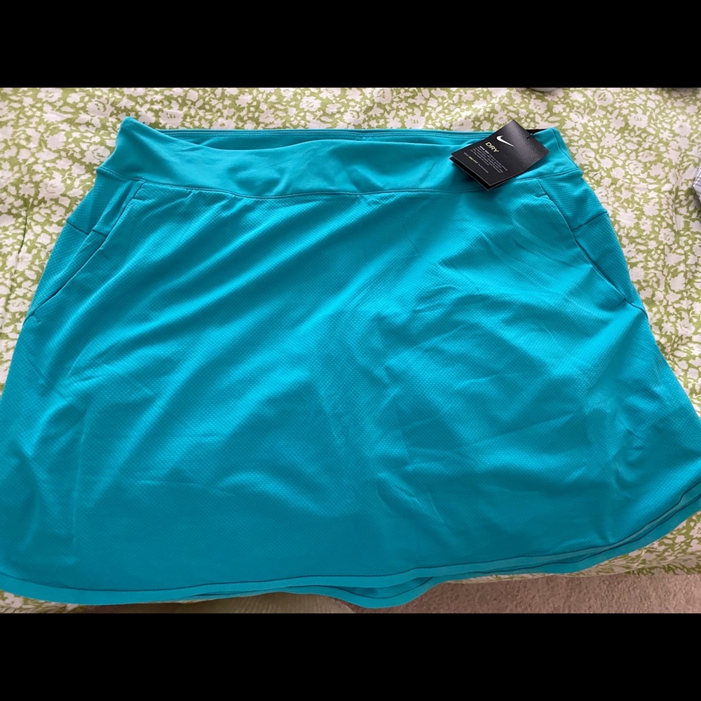 NWT Teal Nike Golf Skort